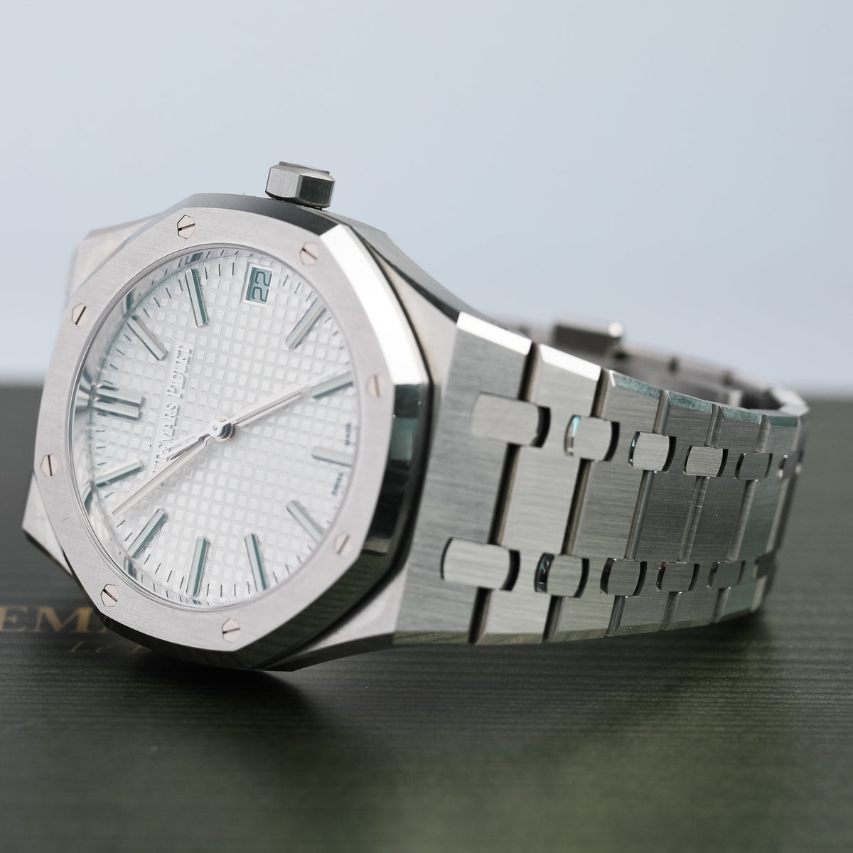 Audemars Piguet Royal Oak 41mm White Dial 15500ST - WATCHXNYC