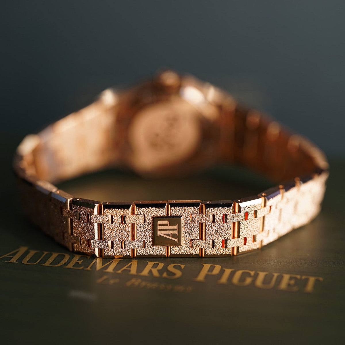 Audemars Piguet Royal Oak Mini Frosted Gold Quartz 23 mm Pink Dial 18-Carat Pink Gold Bracelet 67630OR.GG.1312OR.01 - WATCHXNYC