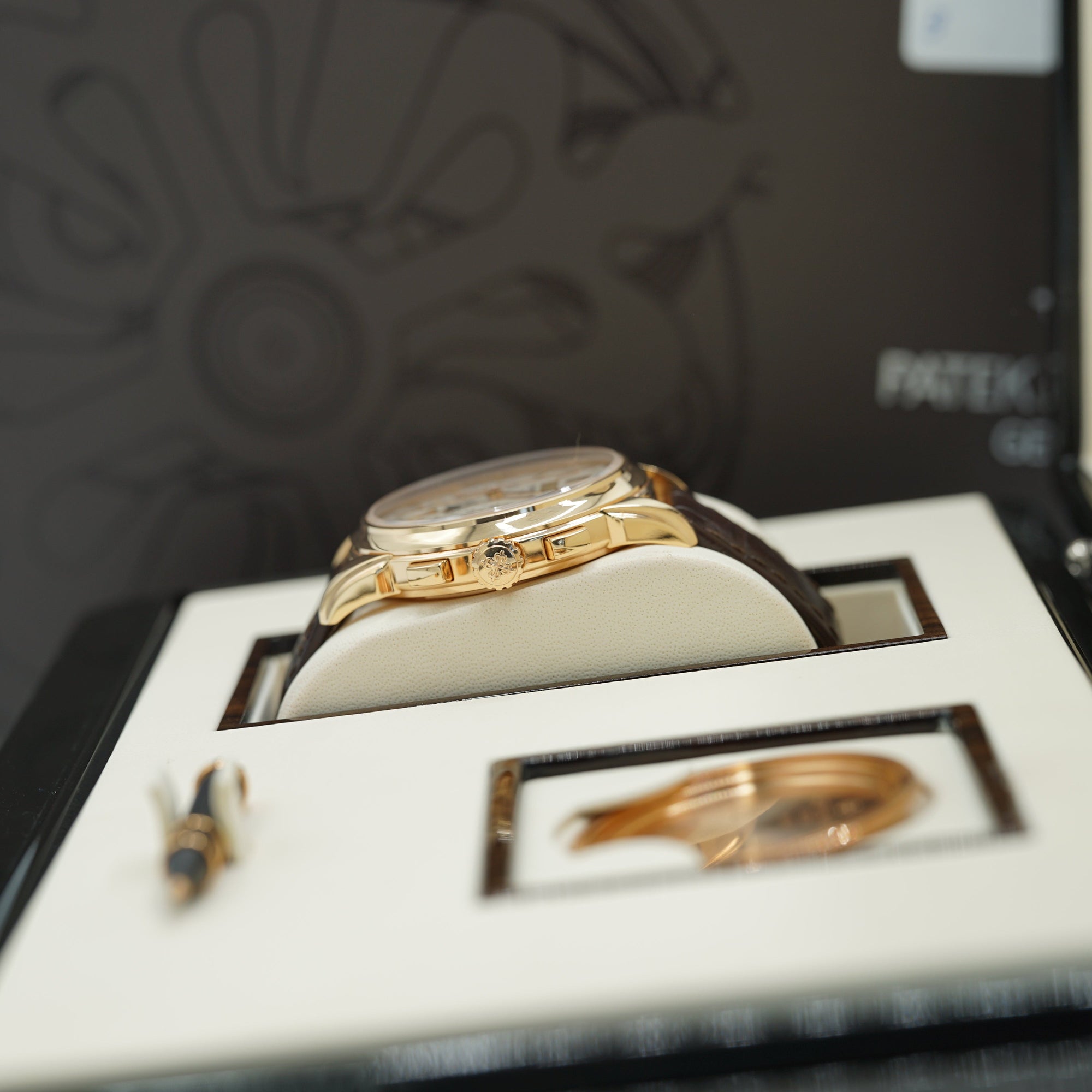 5270R-001 - WATCHXNYC