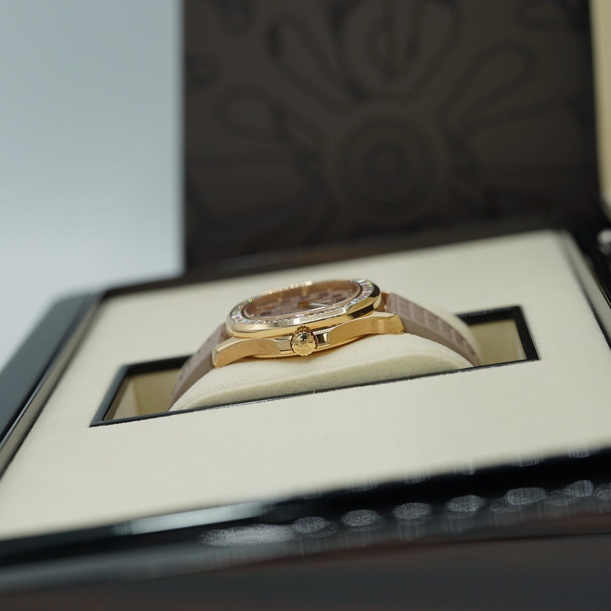Patek Philippe  Aquanaut 35.6 mm Beige Dial with Diamonds 18K Rose Gold Rubber Strap 5072R-001 - WATCHXNYC