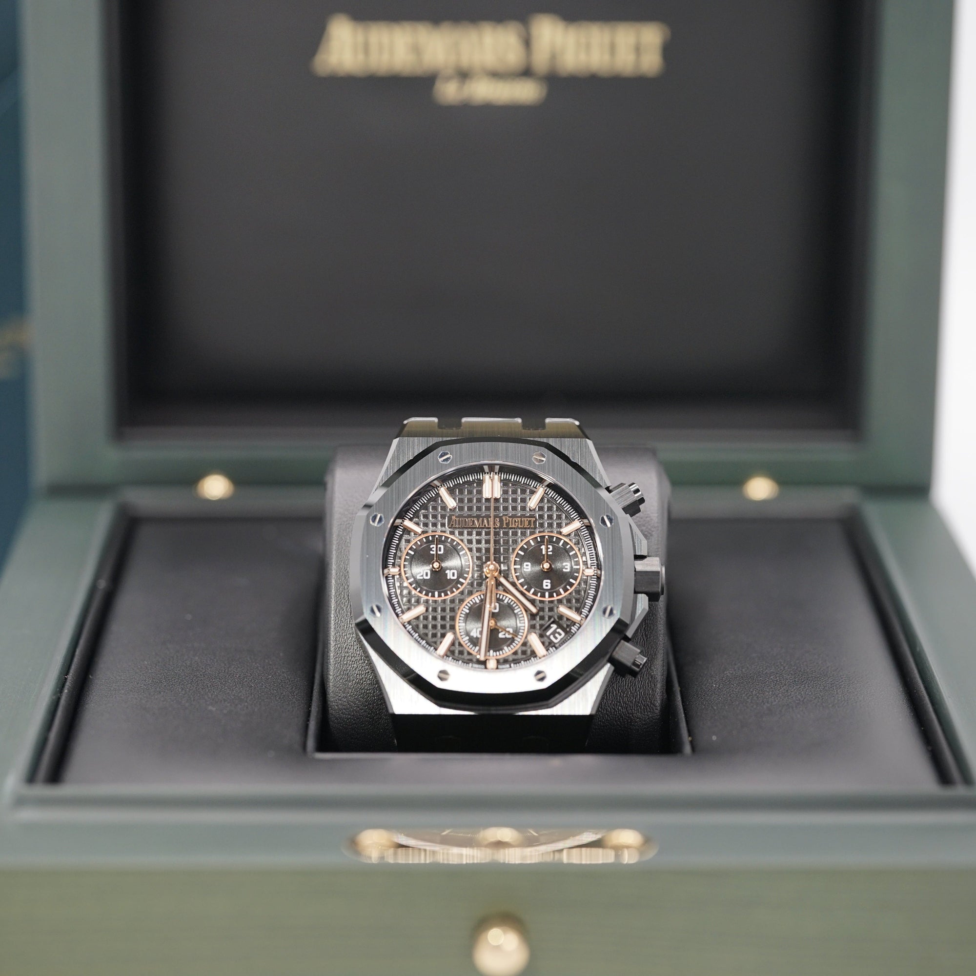 Audemars Piguet Royal Oak Selfwinding Chronograph 41 mm Black  Dial Ceramic Bracelet 26240CE.OO.1225CE.02 - WATCHXNYC