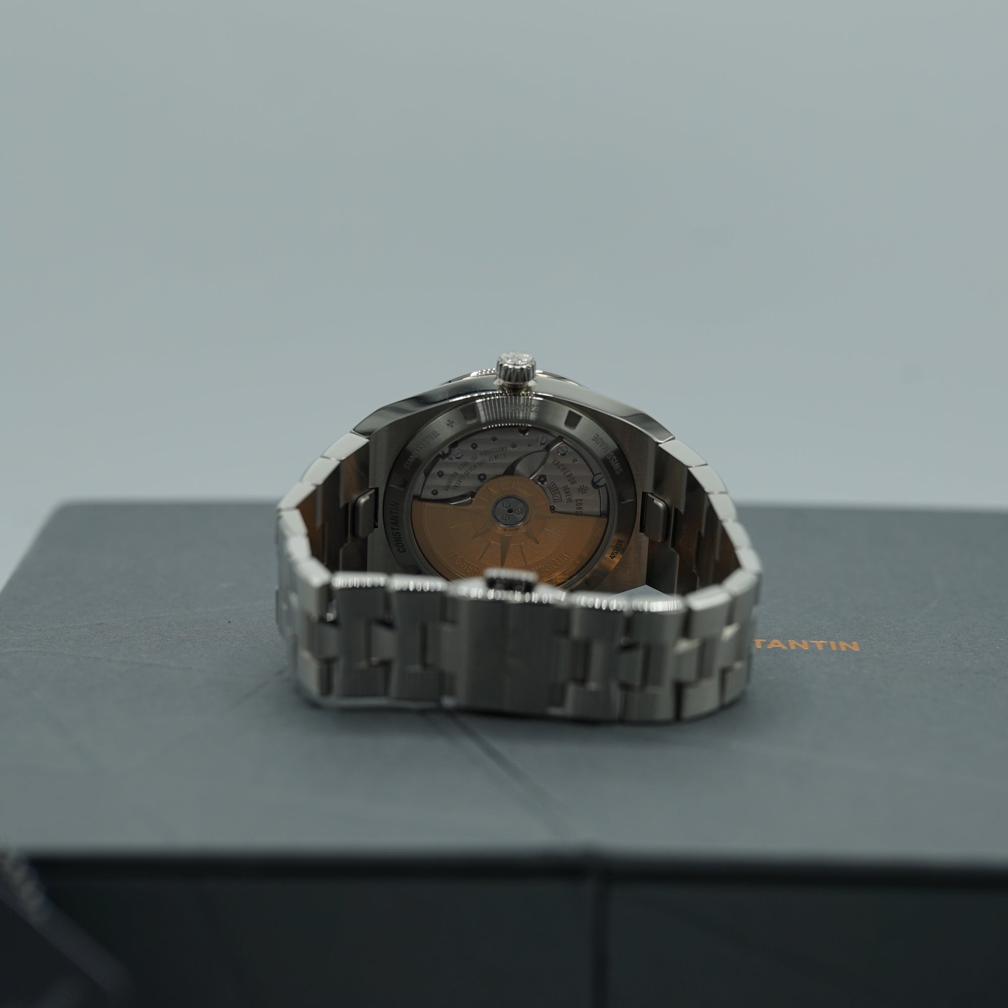 Vacheron Constantin Overseas self-winding 41 mm Blue Dial Stainless Steel Bracelet 4520V/210A-B128 - WATCHXNYC