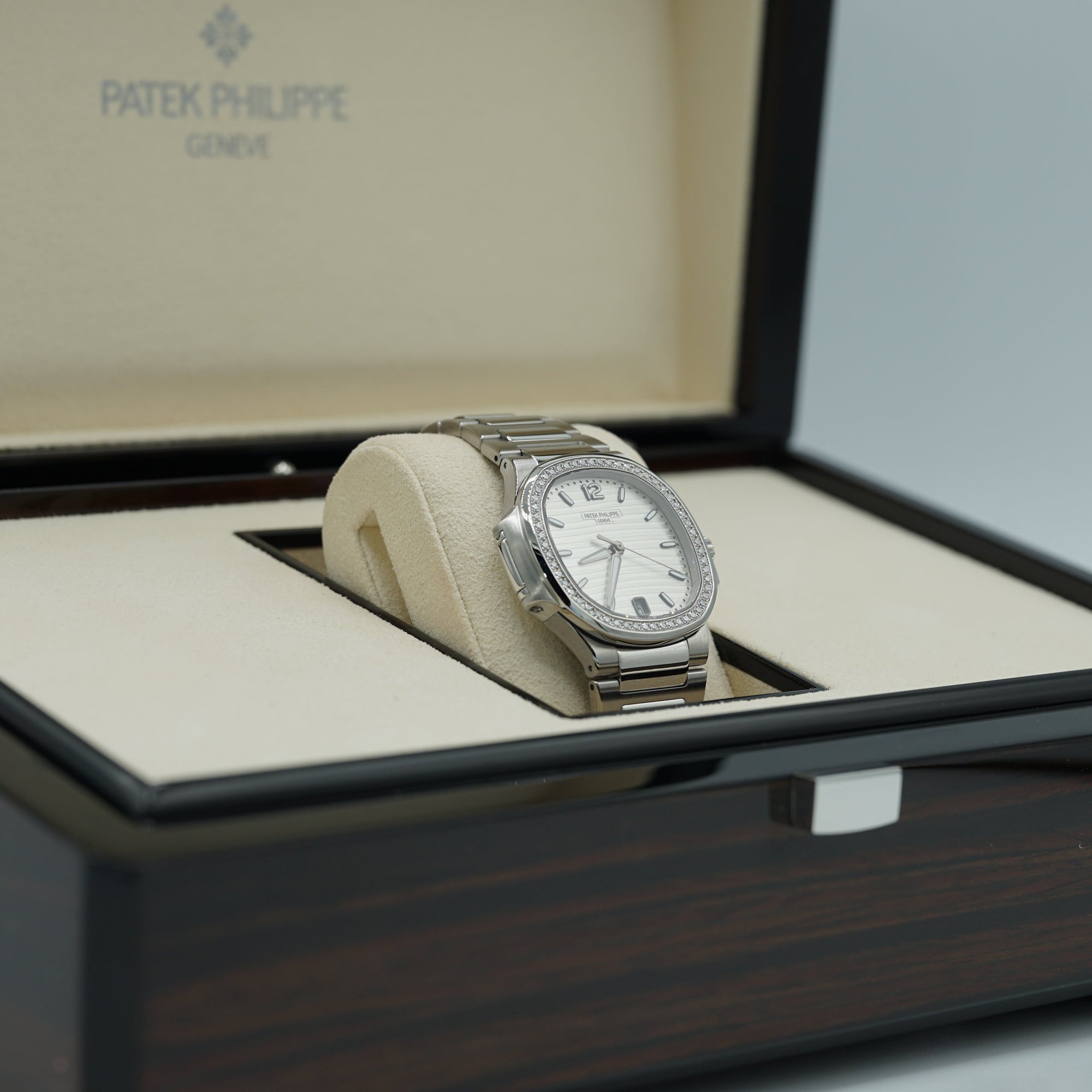 Patek Philippe Nautilus Silver Dial Stainless Steel &amp; Diamond Case/Bracelet 35.2mm 7118-1200A-010 - WATCHXNYC