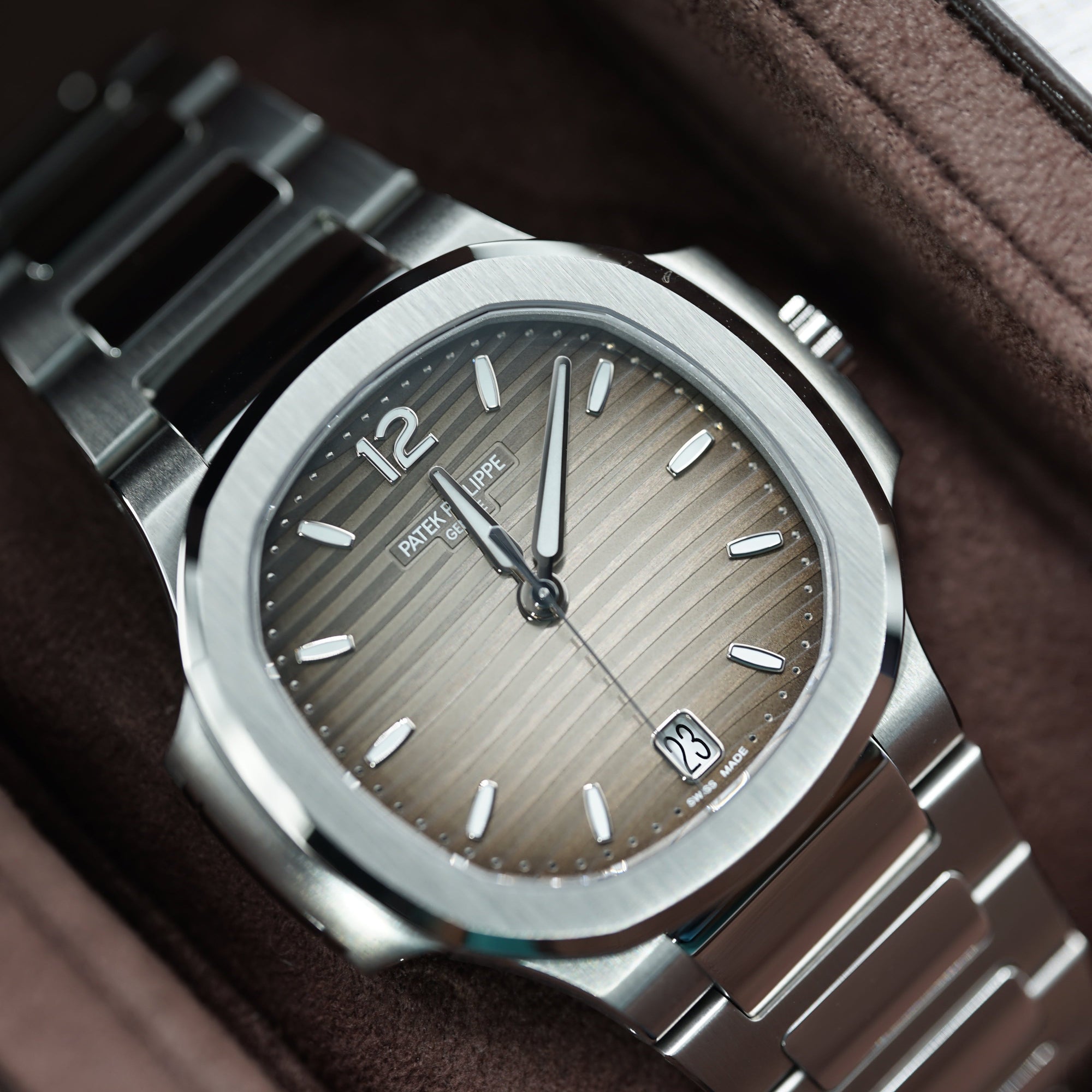 Patek Philippe Nautilus 35.2 mm Gray Dial Stainless Steel Bracelet 7118/1A-011 - WATCHXNYC