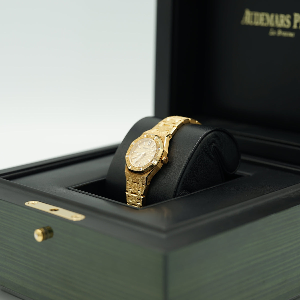Audemars Piguet Royal Oak Mini Frosted Gold Quartz 23 mm Yellow Dial 18-Carat Yellow Gold Bracelet 67630BA.GG.1312BA.01 - WATCHXNYC