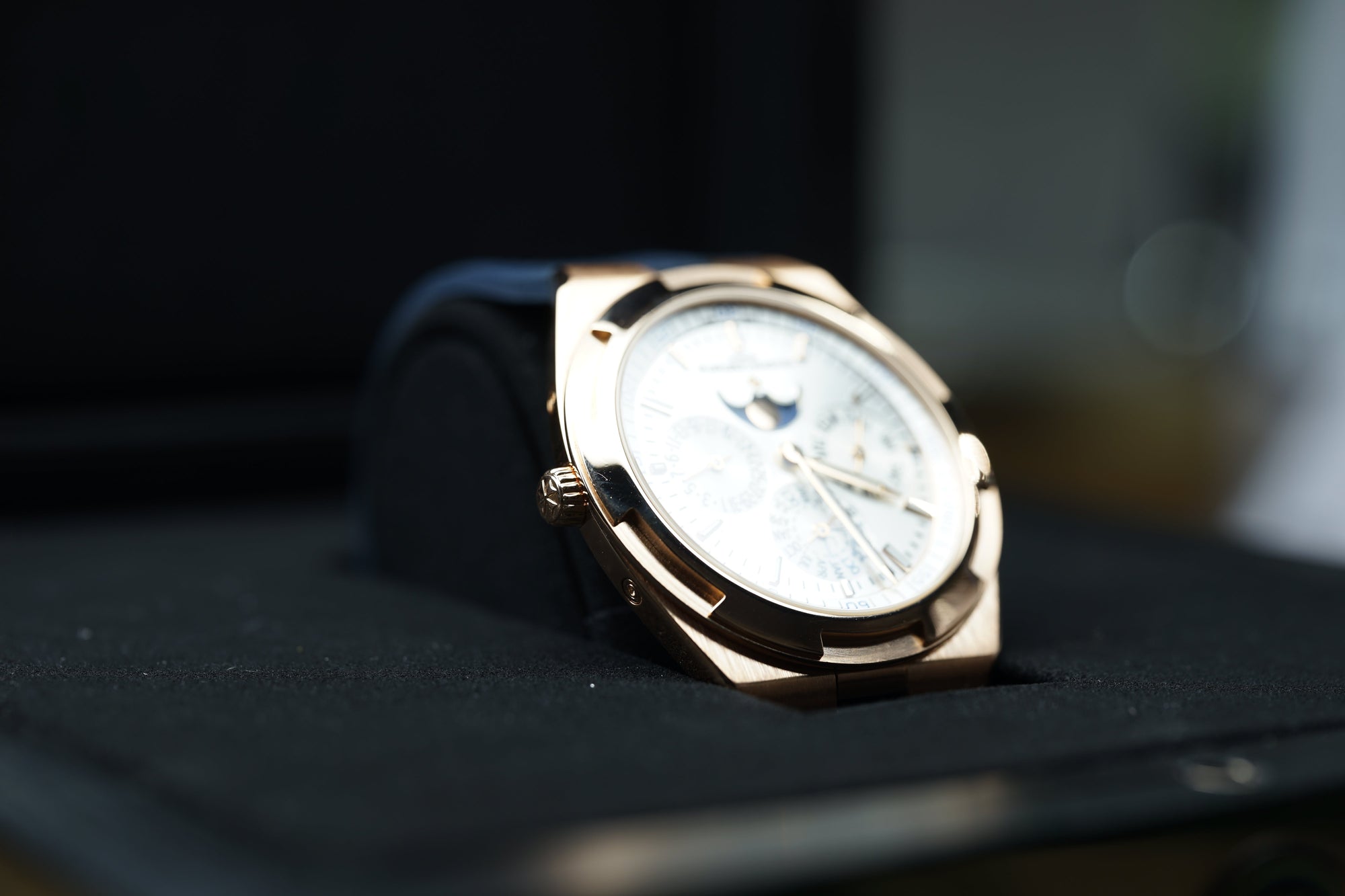 Vacheron Constantin Overseas Perpetual Calendar Ultra-Thin 4300V/000R-B064 - WATCHXNYC
