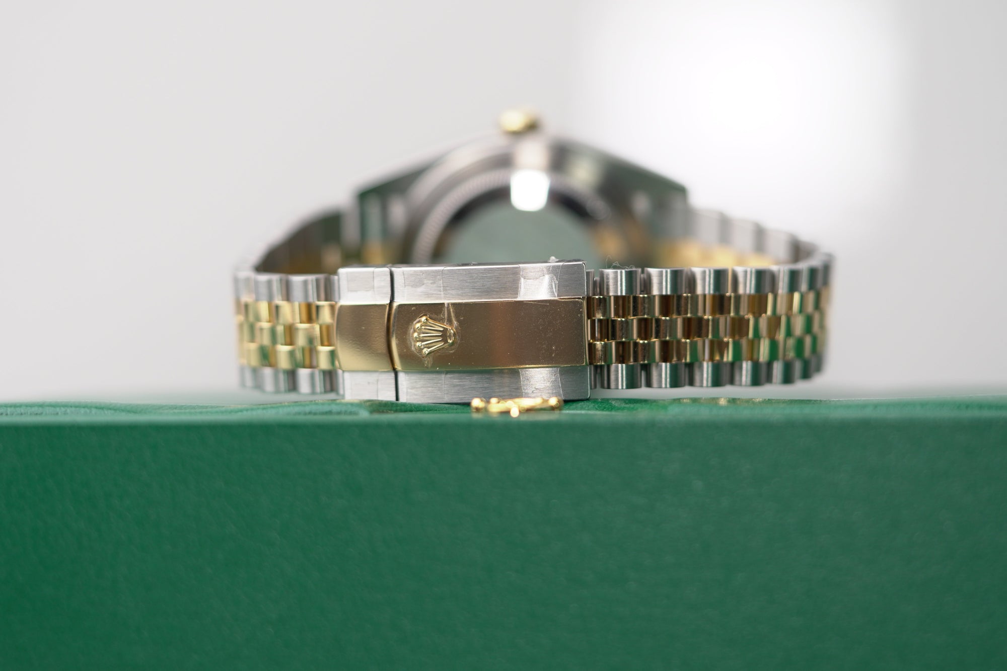 Rolex Datejust 41 41 mm Champagne-Colour Dial Oystersteel and 18k Yellow Gold Jubilee Bracelet 126333-0010 - WATCHXNYC