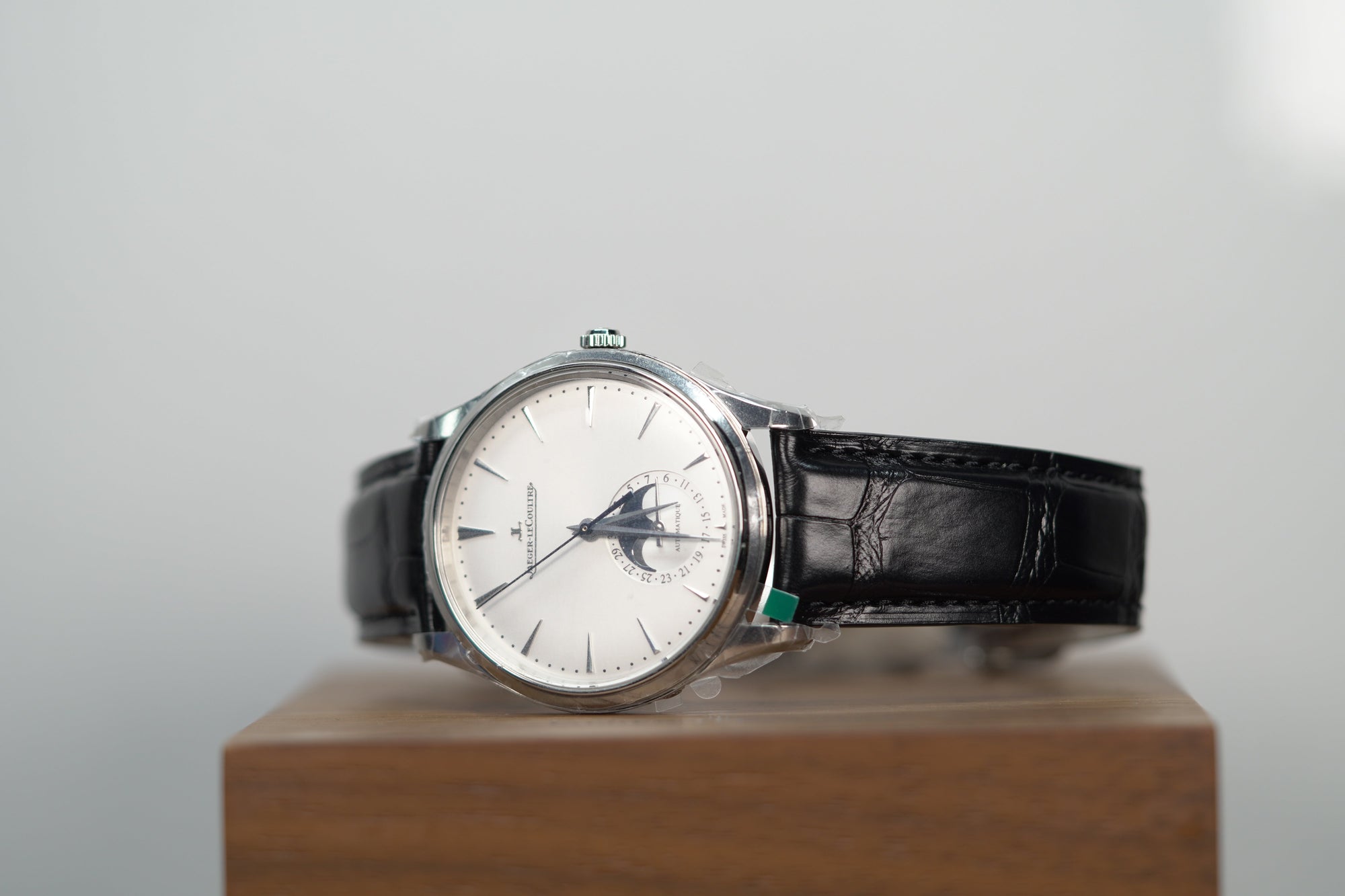Jaeger-LeCoultre Master Ultra Thin Date 39 mm Silvered Grey Dial Stainless Steel   Leather Strap Q1238420 - WATCHXNYC