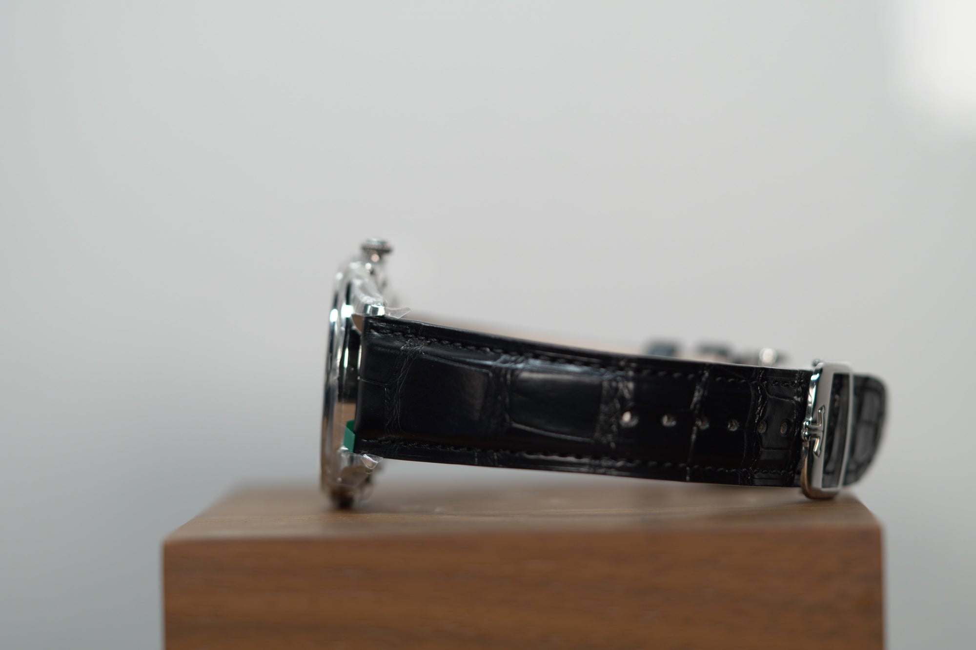Jaeger-LeCoultre Master Ultra Thin Date 39 mm Silvered Grey Dial Stainless Steel   Leather Strap Q1238420 - WATCHXNYC