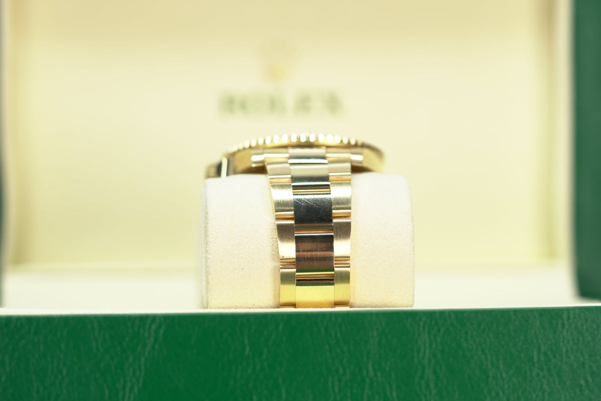 Rolex Submariner Date 41 mm Royal Blue Dial 18 Kt Yellow Gold Oyster Bracelet 126618lb-0002 - WATCHXNYC