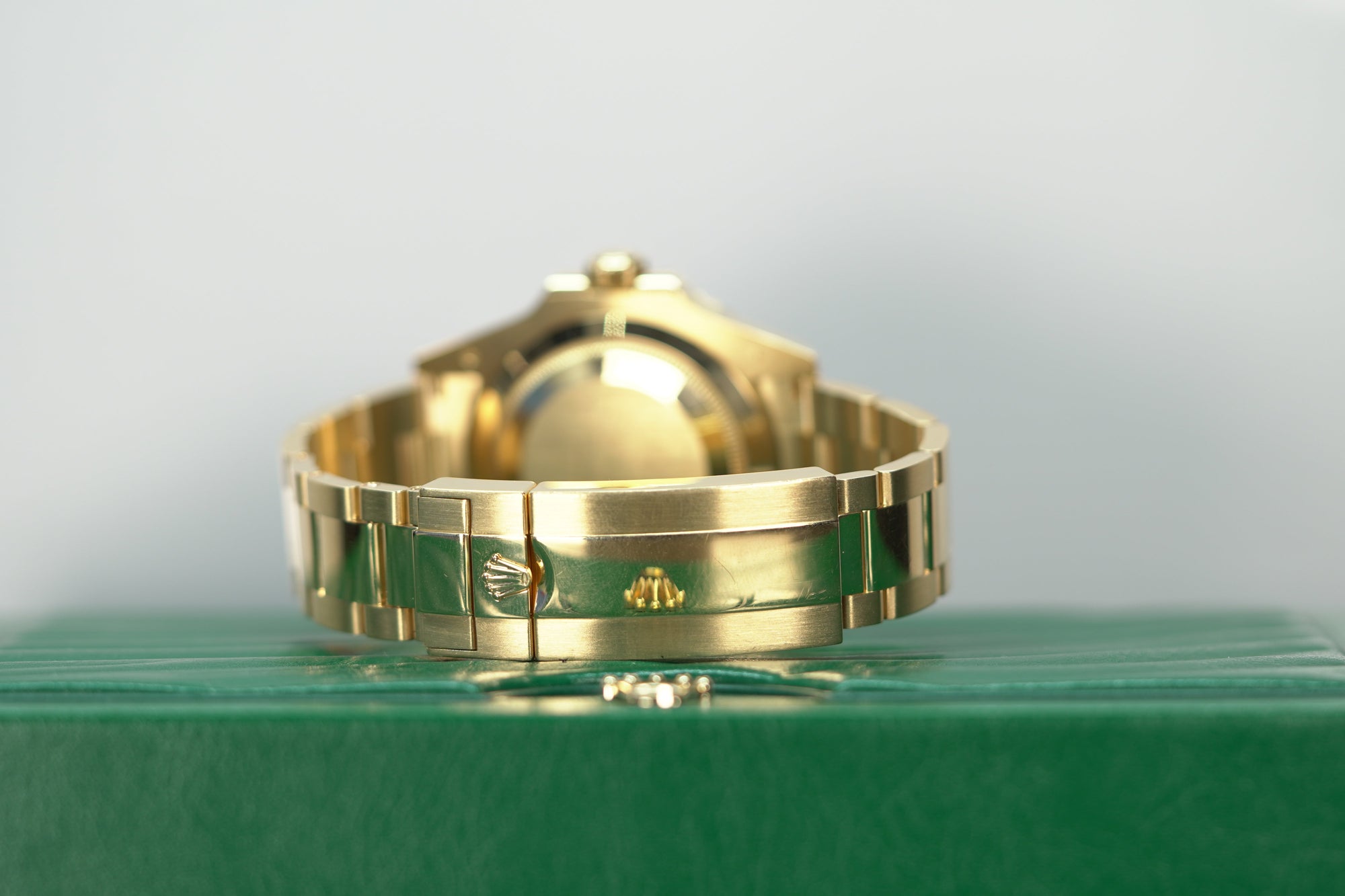 Rolex Submariner Date 41 mm Royal Blue Dial 18 Kt Yellow Gold Oyster Bracelet 126618lb-0002 - WATCHXNYC