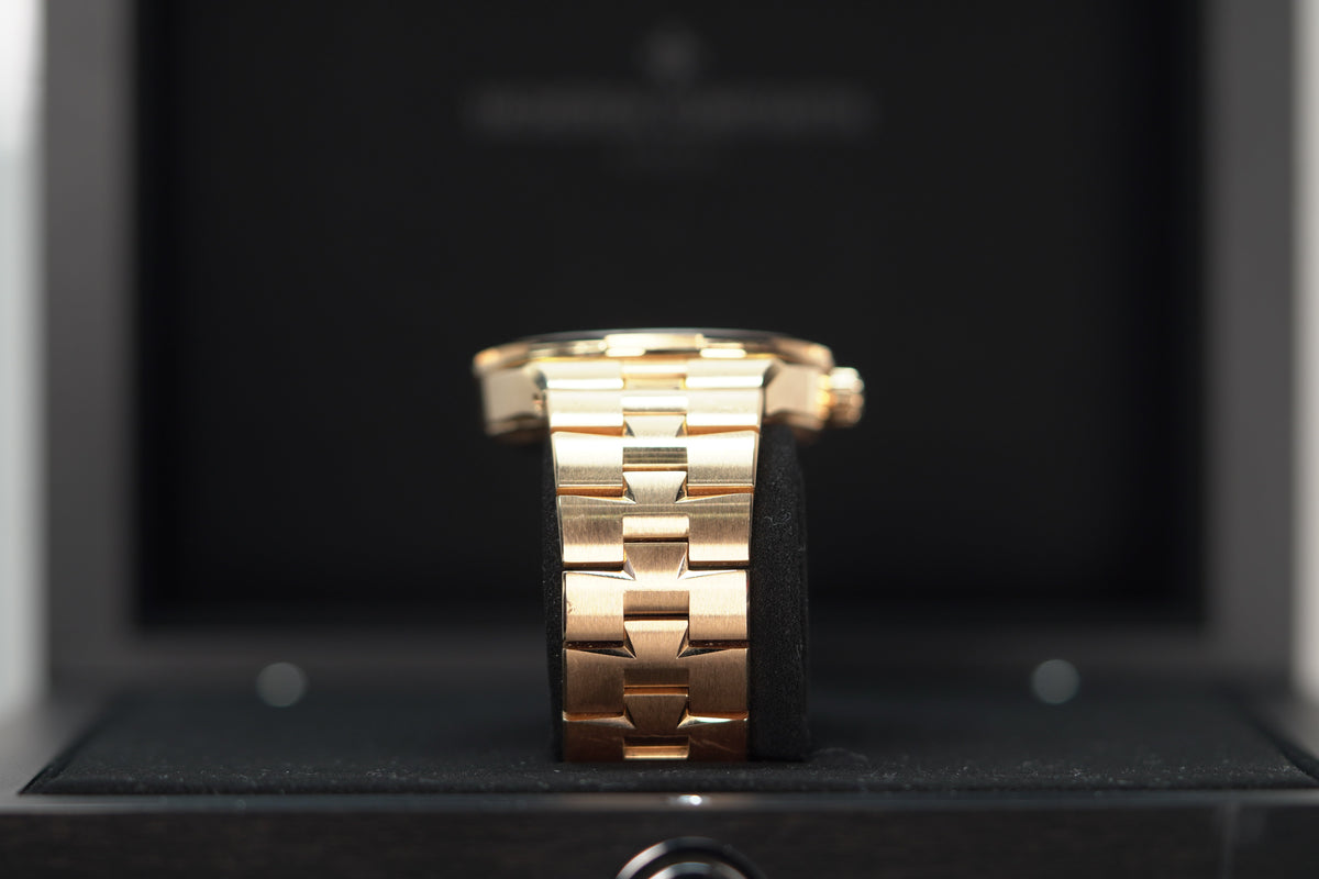 Vacheron Constantin Overseas self-winding 34.5 mm Blue Dial 18K Pink Gold Bracelet 4600V/200R-B979 - WATCHXNYC