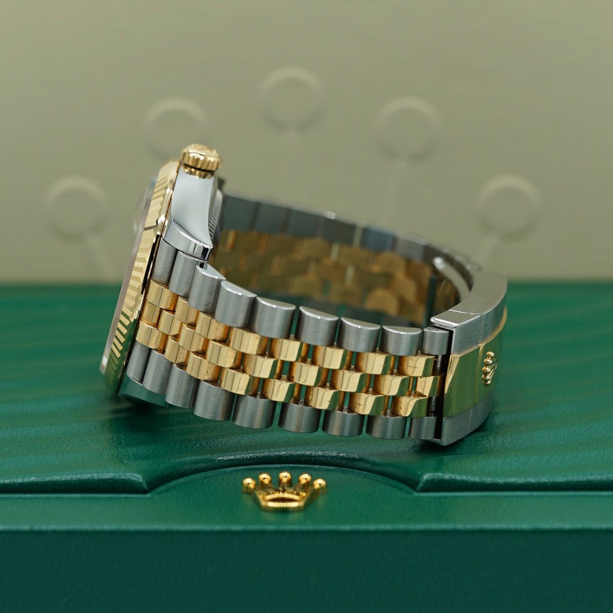 2025 Rolex Datejust 36 mm Champagne-Colour Set With Diamonds Dial Oystersteel and 18k Yellow Gold Jubilee Bracelet 126233-0017 - WATCHXNYC