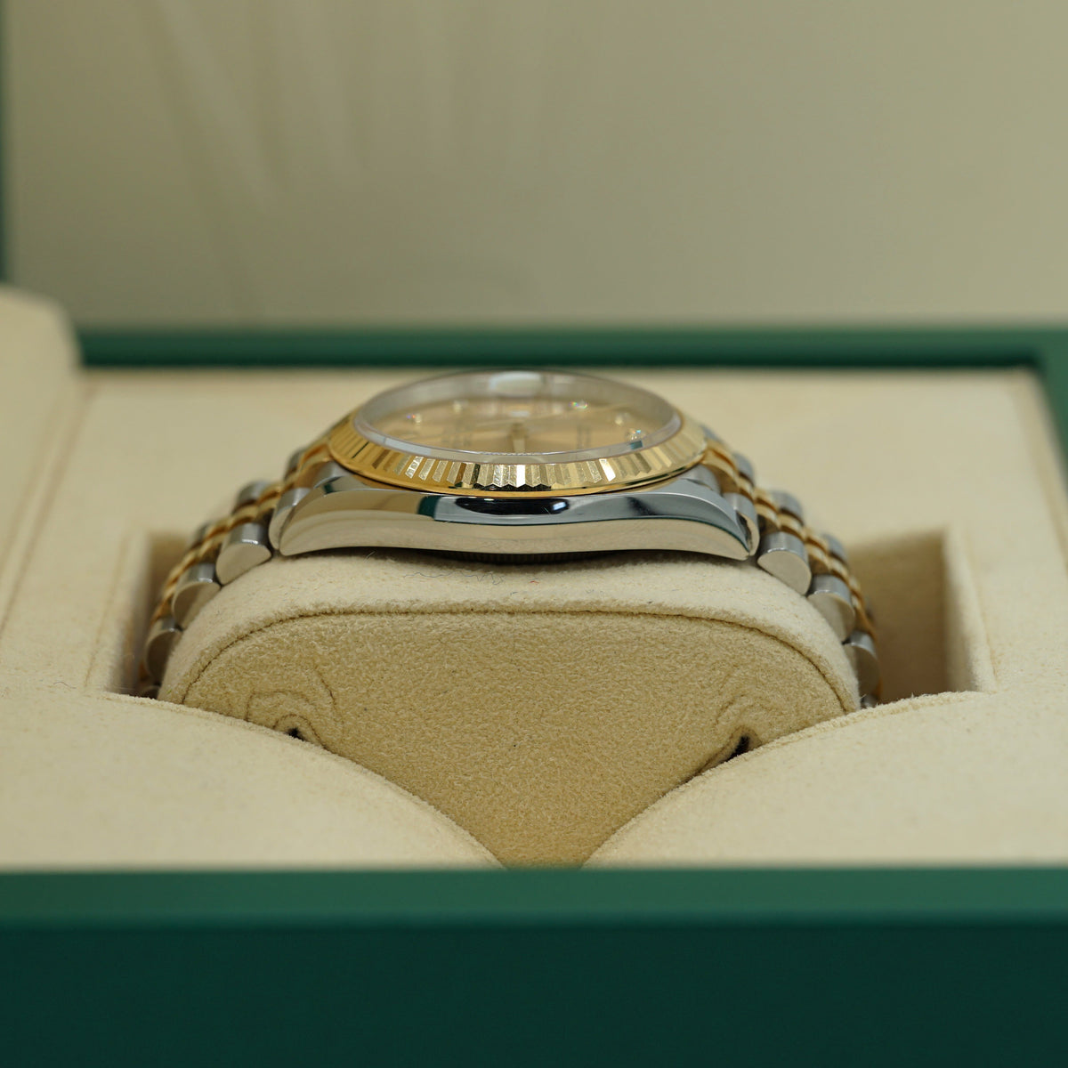2025 Rolex Datejust 36 mm Champagne-Colour Set With Diamonds Dial Oystersteel and 18k Yellow Gold Jubilee Bracelet 126233-0017 - WATCHXNYC