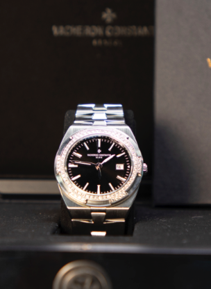 Vacheron Constantin Overseas quartz 33 mm Black Dial with Diamonds Stainless Steel Bracelet 1205V/100A-B591 - WATCHXNYC