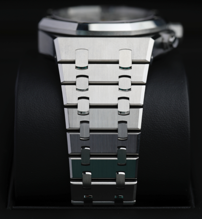 Audemars Piguet Royal Oak 41mm Silver Dial Stainless Steel Bracelet 26240ST.OO.1320ST.03 - WATCHXNYC