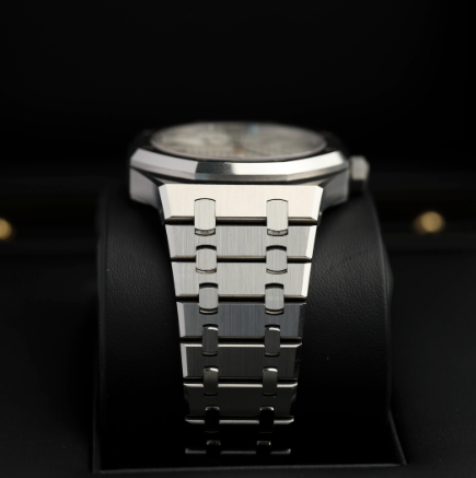 Audemars Piguet Royal Oak 41mm White Dial Stainless Steel 15500ST.OO.1220ST.04 - WATCHXNYC