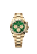 This Oyster Perpetual Cosmograph Daytona in 18 kt yellow gold, with a bright green and golden dial and an Oyster bracelet, features an 18 kt yellow gold bezel with an engraved tachymetric scale.